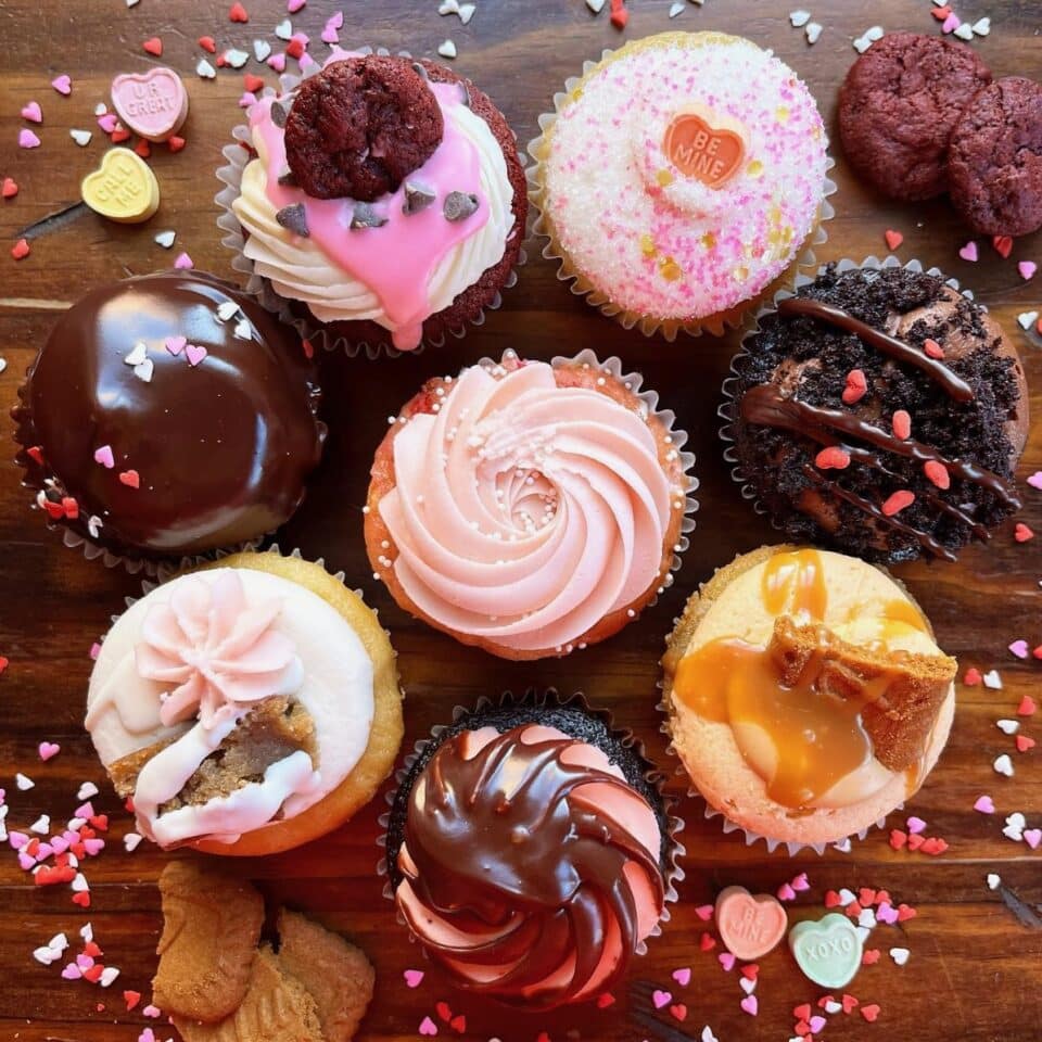 Valentine's Day cupcakes at Dia Doce.